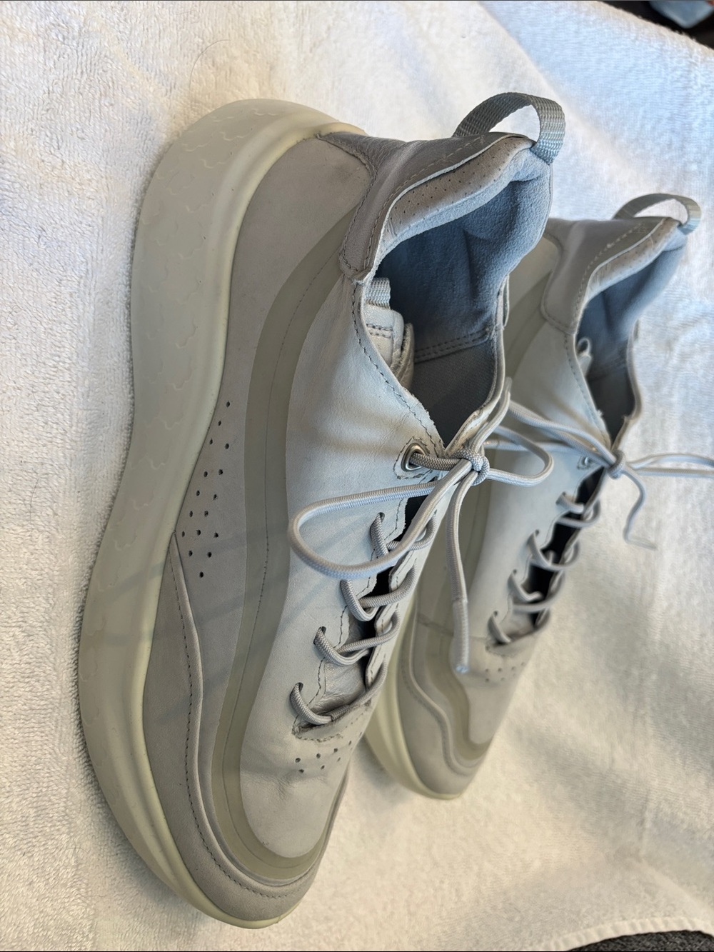Ecco Light Gray and Silver Women's Athletic Sneakers (new)